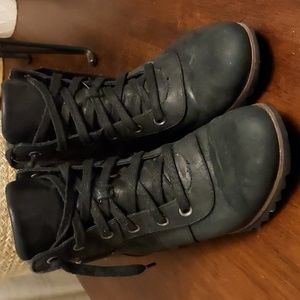 Sorel black winter boots